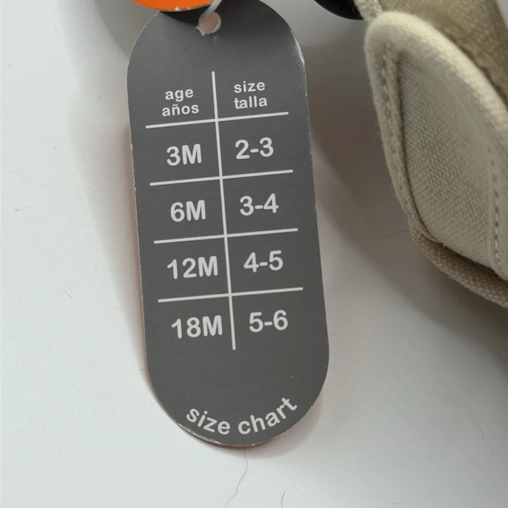 Kids (baby) size 2 Cream Canvas Shoes